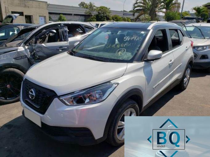 NISSAN KICKS 20/20