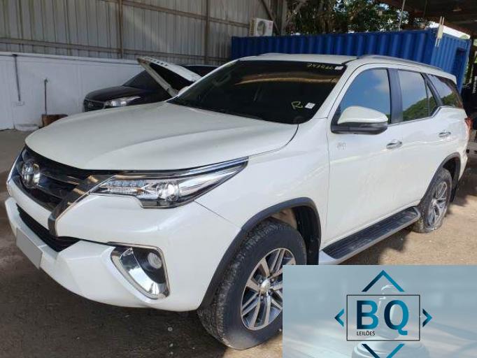 TOYOTA HILUX SW4 20/20